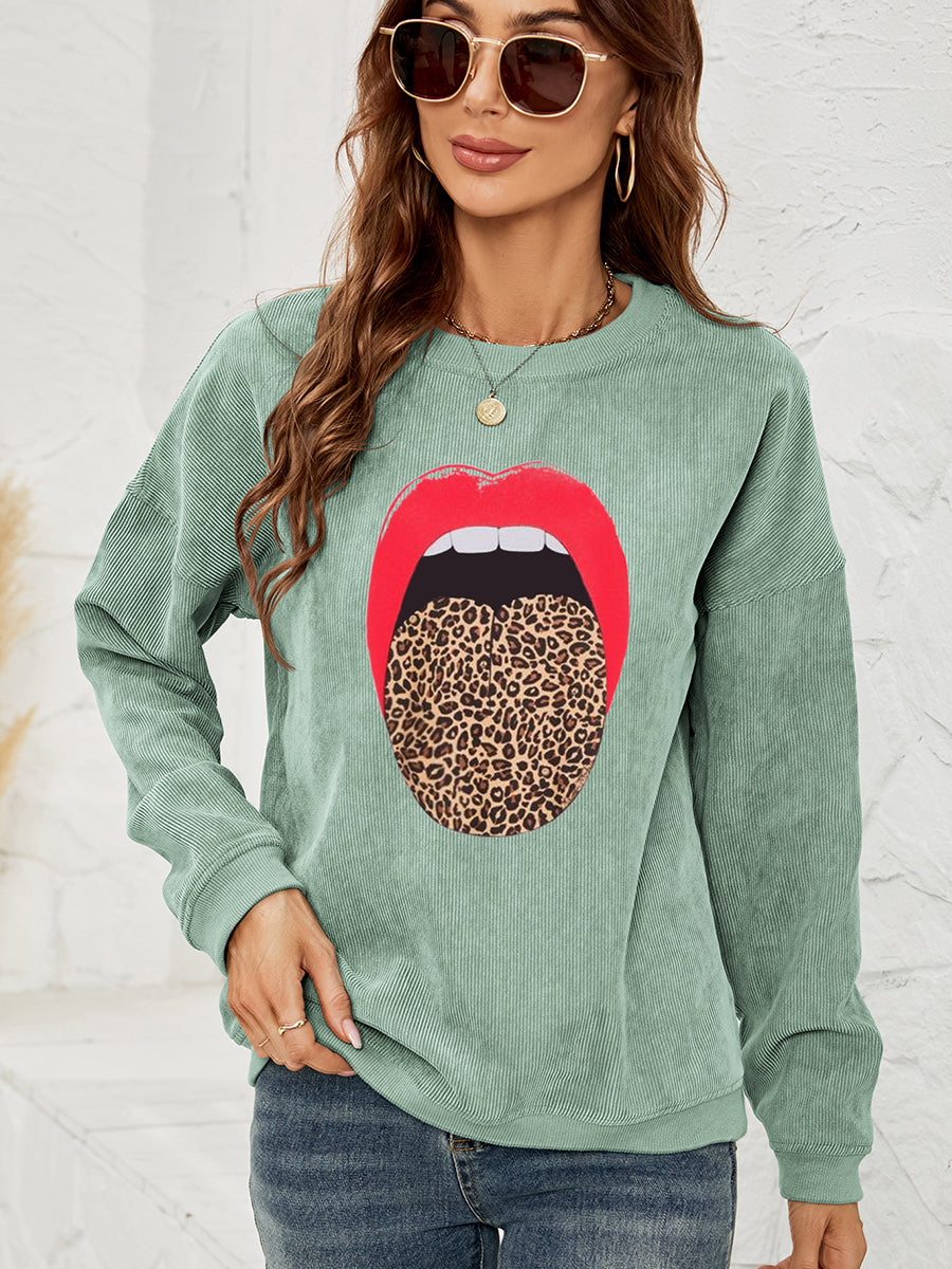 Round Neck Dropped Shoulder MAMA Graphic Sweatshirt