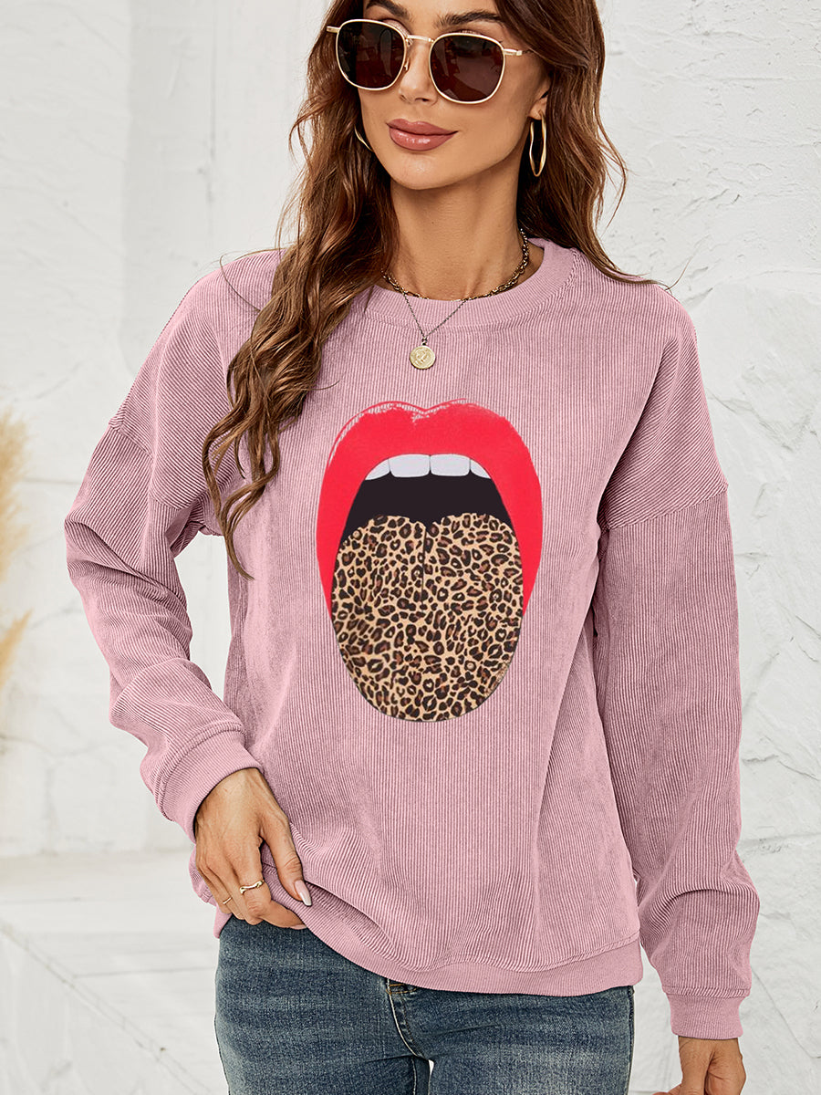 Round Neck Dropped Shoulder MAMA Graphic Sweatshirt